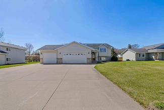 517 Walnut St, Cold Spring, MN 56320