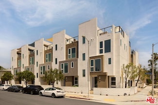 6899 Pollard St, Los Angeles, CA 90042