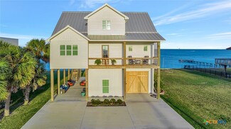 902 Washington St, Port O'Connor, TX 77982