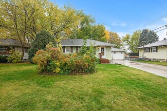 6641 1st St N, Saint Paul, MN 55128