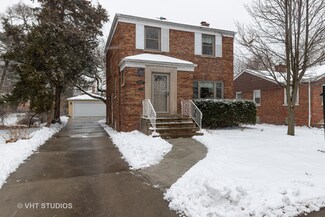 2247 S 4th Ave, Riverside, IL 60546