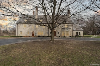 925 Avon St, Flint, MI 48503