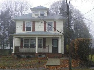 4 Quimby St, Haverhill, MA 01830
