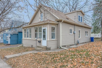 475 Lawson Ave W, Saint Paul, MN 55117