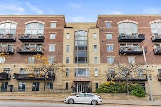 1515 N Van Buren St Unit 404, Milwaukee, WI 53202