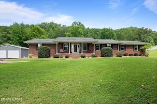 756 Old Lake City Hwy, Lake City, TN 37769