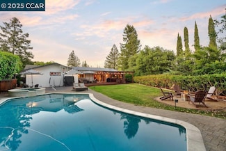 314 Draeger Dr, Moraga, CA 94556