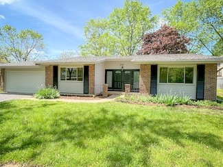 5928 Ridgeway Dr, Woodridge, IL 60517