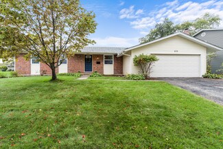 825 Concord Ln, Hoffman Estates, IL 60192