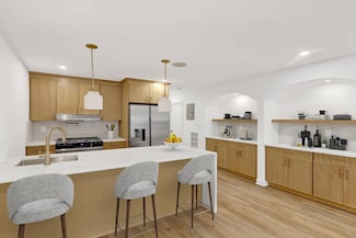 526 Central Ave, Brooklyn, NY 11221