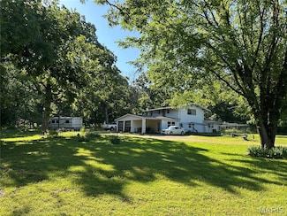 1116 E Springfield Rd, Sullivan, MO 63080