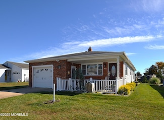 63 Puerto Vallarta St, Toms River, NJ 08757