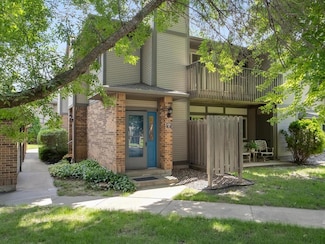 425 Shelard Pkwy Unit 203, Saint Louis Park, MN 55426