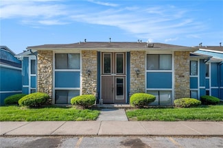 8143 Holmes Rd Unit 202, Kansas City, MO 64131