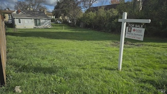 266 School St, Willits, CA 95490