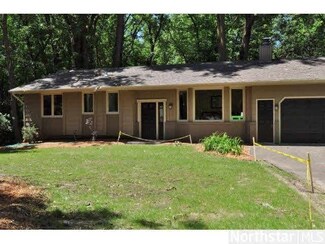 530 530 Hall Ave, Birchwood Village, MN 55110