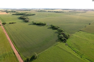 000 S Avery Rd, Langdon, KS 67583