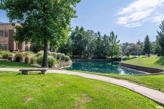 6215 Utica Ridge Rd Unit 101, Davenport, IA 52807