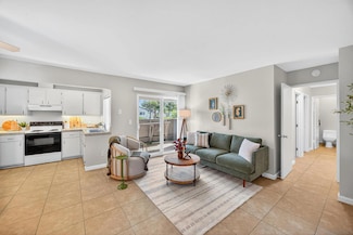 3290 Ashford St Unit E, San Diego, CA 92111