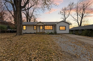 4207 E 115th St, Kansas City, MO 64137