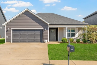 1159 Eagles Bluff Dr, Clarksville, TN 37040