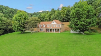 536 Mountain Rd, Pounding Mill, VA 24637