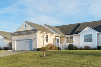 156 Bayridge Dr, Middletown, RI 02842