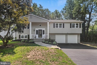 4 Huron Way, Lawrence Township, NJ 08648