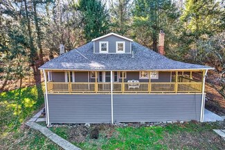 8065 Grinder Ln, Irwin, PA 15642