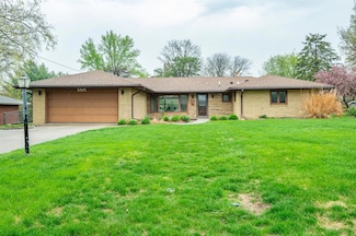 6815 Del Matro Ave, Windsor Heights, IA 50324