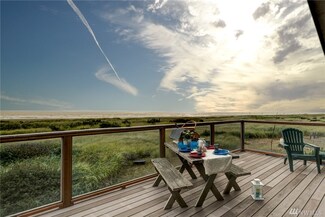 1303 Salt Aire Blvd, Grayland, WA 98547