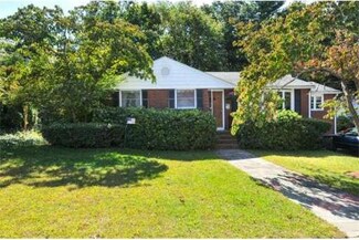2 Glenwood Ave, Woburn, MA 01801
