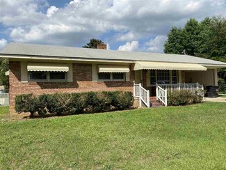 108 E Jackson Blvd, Erwin, NC 28339