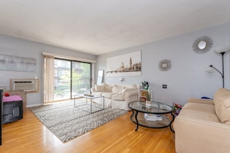 5 Linda Ln Unit 2-2, Dorchester, MA 02125