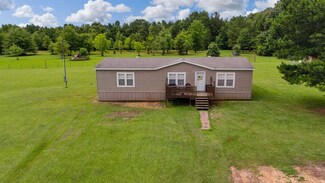 220 Oak Creek Cir, Morton, MS 39117