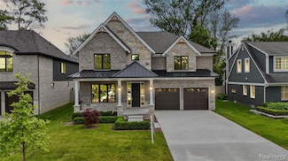2182 Buckingham Ave, Birmingham, MI 48009