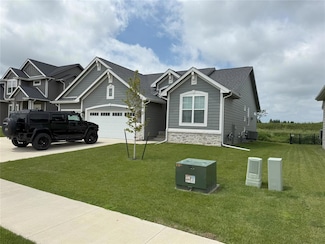 2391 SE 5th St, West Des Moines, IA 50265