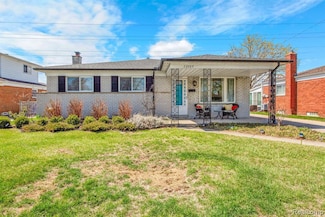 32509 Stricker Dr, Warren, MI 48088