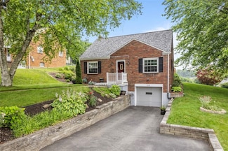 929 Edward Dr, Pittsburgh, PA 15227