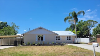 4040 Longhorn Dr, Sarasota, FL 34233