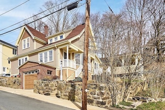 11 Clayton St, Lynn, MA 01904