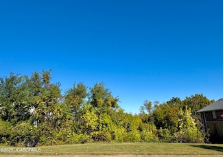 714 Swifts Hwy, Jefferson City, MO 65109