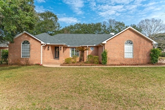 5530 Oakmont Dr, Milton, FL 32571