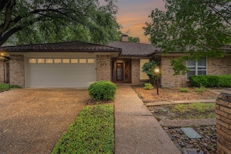 832 Havenwood Ln S, Fort Worth, TX 76112