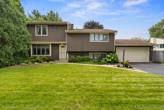1505 Ronzheimer Ave, Saint Charles, IL 60174