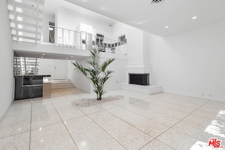 764 N Doheny Dr Unit 2, West Hollywood, CA 90069