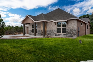 118 Western Trail, Bandera, TX 78003