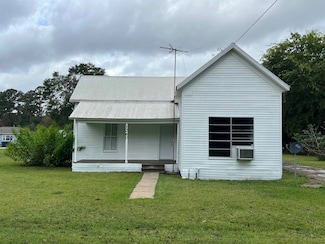 1260 Outlaw Ave, Silsbee, TX 77656