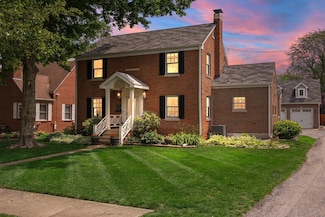 8521 Northcote Ave, Munster, IN 46321