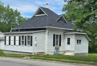 605 N 2nd St, Fairfield, IA 52556